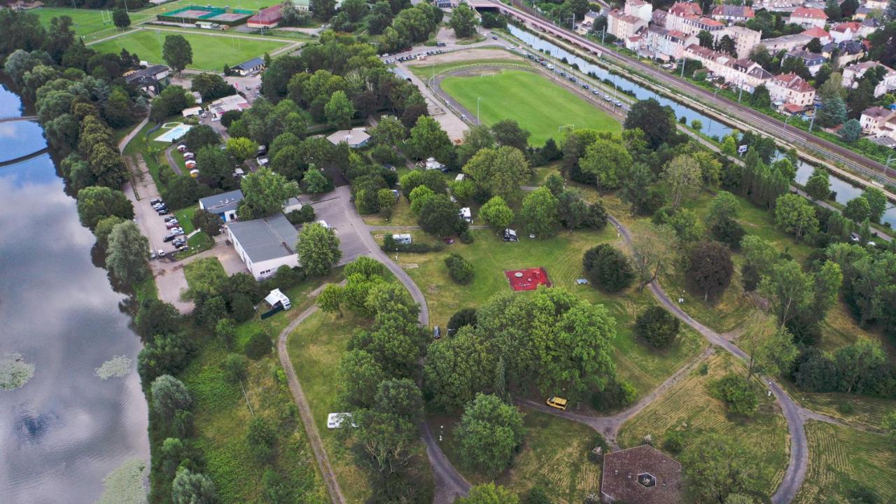 Camping De L'Ill Hotel Mulhouse Exterior foto